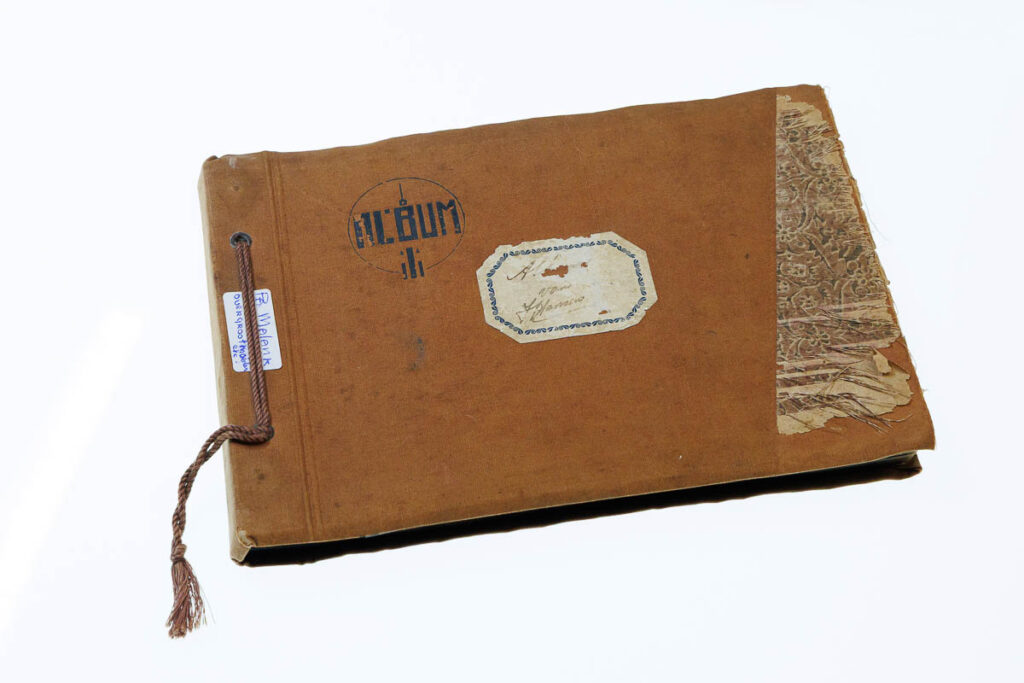 Overzicht van het familiealbum met meerdere foto’s