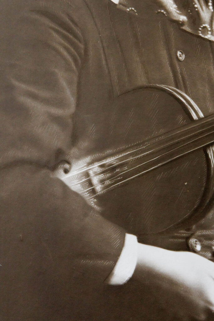 Een familie-erfstuk uit 1911 in een nieuwe lijst