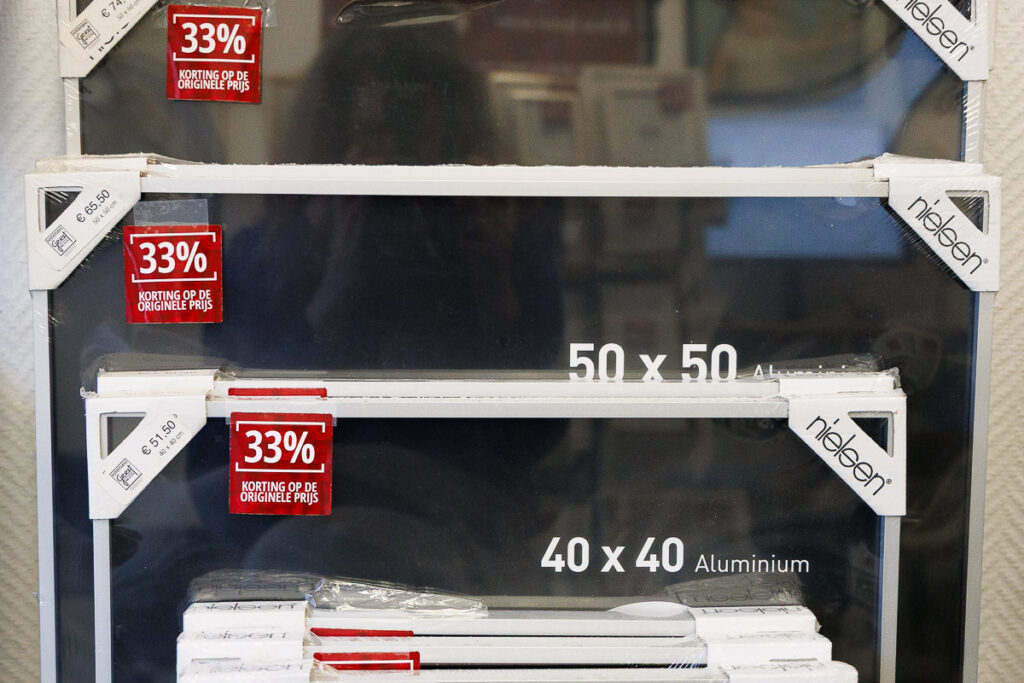 Sale !!! op alle voorraad lijsten tot wel 50% korting